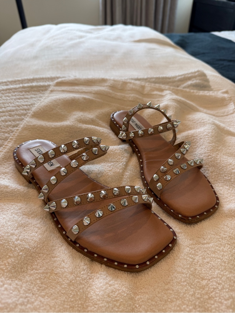 Steve Madden Studded Brown Leather Slide Sandals